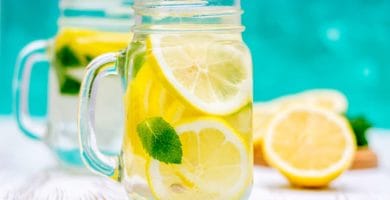agua con limón